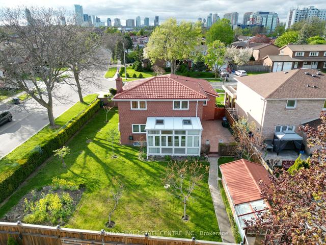 2485 Privet Cres, House detached with 3 bedrooms, 4 bathrooms and 5 parking in Mississauga ON | Image 35