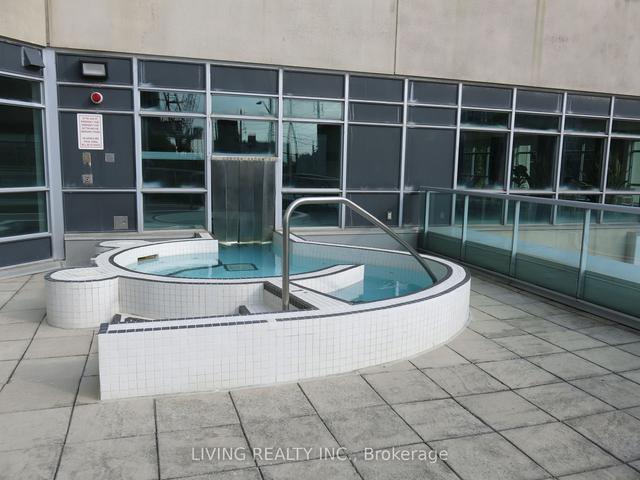 2806 - 33 Elm Dr, Condo with 1 bedrooms, 1 bathrooms and 1 parking in Mississauga ON | Image 2