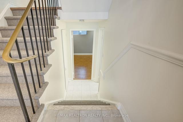 47 Laurie Shepway, Townhouse with 3 bedrooms, 2 bathrooms and 1 parking in Toronto ON | Image 27