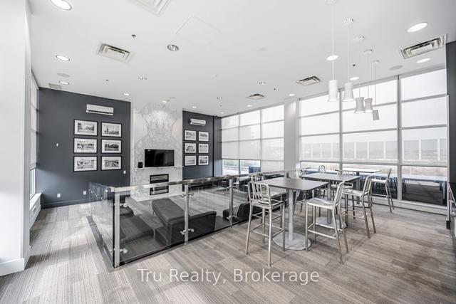 401 - 1005 King St W, Condo with 2 bedrooms, 2 bathrooms and 1 parking in Toronto ON | Image 13
