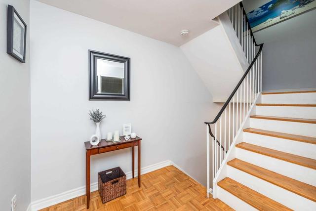 9 - 35 Four Winds Dr, Townhouse with 4 bedrooms, 3 bathrooms and 1 parking in Toronto ON | Image 7