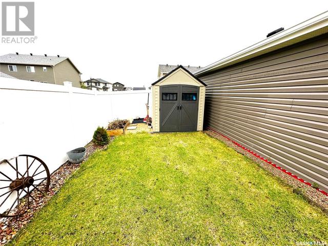 4657 E Primrose Green Dr, House attached with 3 bedrooms, 3 bathrooms and null parking in Regina SK | Image 46