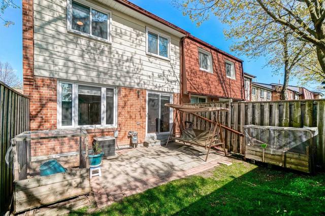 30 - 101 Dundalk Dr, Townhouse with 3 bedrooms, 3 bathrooms and 3 parking in Toronto ON | Image 15