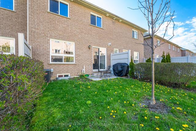 5 - 460 Woodmount Dr, Townhouse with 3 bedrooms, 3 bathrooms and 2 parking in Oshawa ON | Image 33