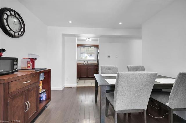 220 - 1330 Jalna Blvd, House attached with 3 bedrooms, 1 bathrooms and 2 parking in London ON | Image 3