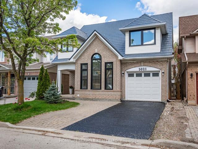 5021 Bunton Cres, House detached with 3 bedrooms, 4 bathrooms and 3 parking in Burlington ON | Image 1