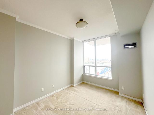 1004 - 15 North Park Rd, Condo with 2 bedrooms, 2 bathrooms and 1 parking in Vaughan ON | Image 11