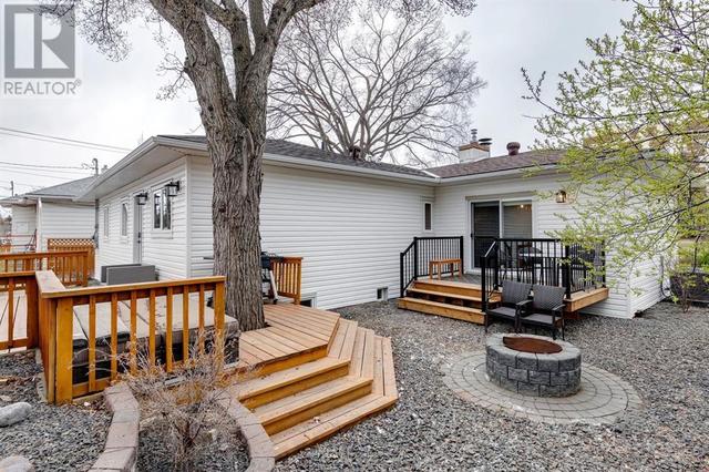 1408 Crescent Rd Nw, House detached with 4 bedrooms, 3 bathrooms and 1 parking in Calgary AB | Image 41
