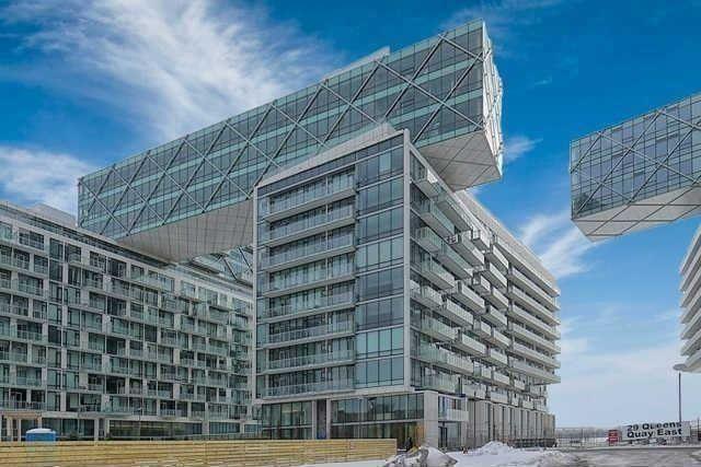 Th105 - 39 Queens Quay E, Townhouse with 2 bedrooms, 3 bathrooms and 1 parking in Toronto ON | Image 1