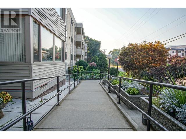 3608 - 27 Avenue Unit# 210, Condo with 2 bedrooms, 1 bathrooms and 1 parking in Vernon BC | Image 76