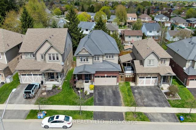 81 Wardlaw Ave, House detached with 4 bedrooms, 4 bathrooms and 4 parking in Orangeville ON | Image 1
