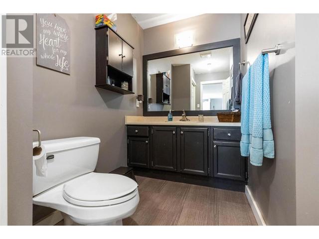 3194 Mcleod Rd, House detached with 3 bedrooms, 2 bathrooms and 4 parking in West Kelowna BC | Image 12