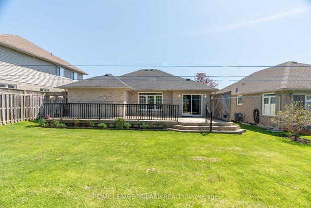 297 Thorn Dr, House detached with 3 bedrooms, 3 bathrooms and 3.5 parking in Strathroy Caradoc ON | Image 29