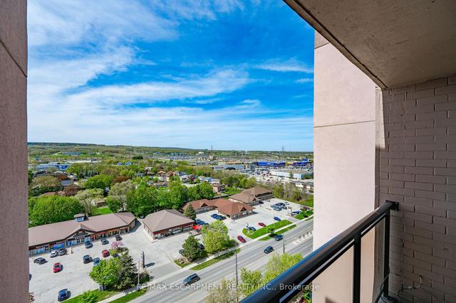 1610 - 975 Warwick Ct, Condo with 1 bedrooms, 1 bathrooms and 1 parking in Burlington ON | Image 4