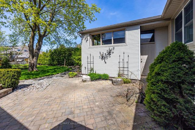 82 Maple Grove Ave, House detached with 2 bedrooms, 3 bathrooms and 9 parking in Richmond Hill ON | Image 21