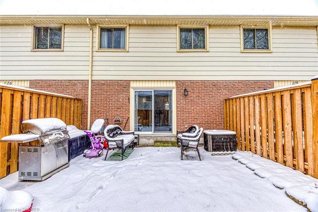 127 - 150 Gateshead Cres, House attached with 3 bedrooms, 1 bathrooms and 127 parking in Hamilton ON | Image 27