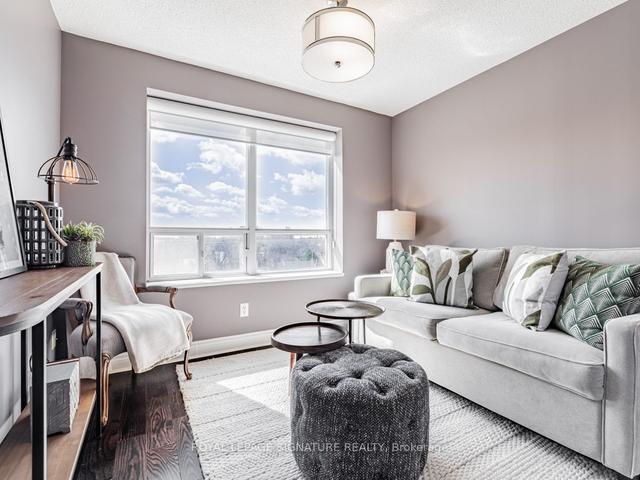 505 - 2 Clairtrell Rd, Condo with 2 bedrooms, 2 bathrooms and 1 parking in Toronto ON | Image 11
