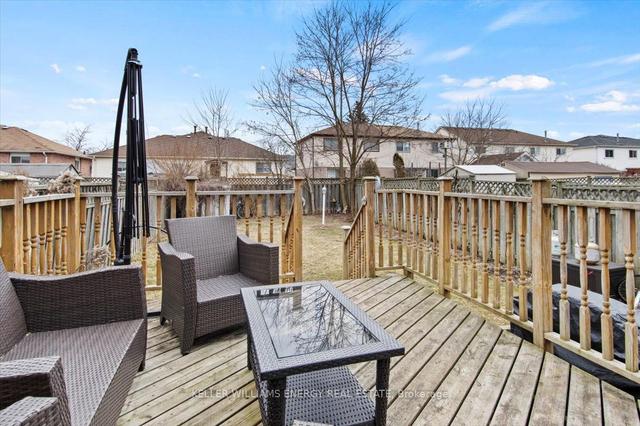1544 Connery Cres, House semidetached with 3 bedrooms, 2 bathrooms and 3 parking in Oshawa ON | Image 20