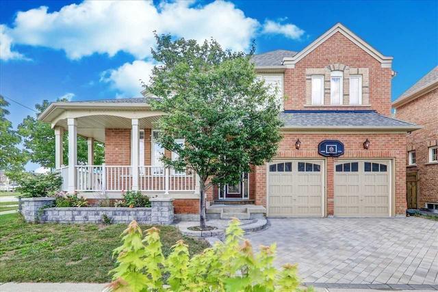 47 Prince Of Wales Dr, House detached with 5 bedrooms, 4 bathrooms and 4 parking in Markham ON | Image 1