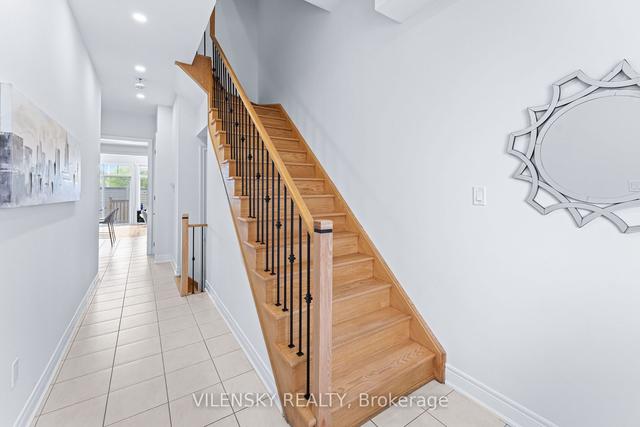8 Latchford Ln, House semidetached with 4 bedrooms, 5 bathrooms and 2 parking in Richmond Hill ON | Image 7