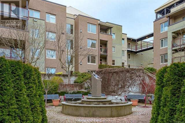 202 - 27 Songhees Rd, Condo with 2 bedrooms, 2 bathrooms and 1 parking in Victoria BC | Image 26