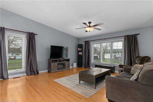 21 Mill St, House detached with 3 bedrooms, 2 bathrooms and 6 parking in Loyalist ON | Image 47