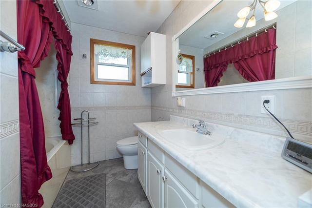 775 21st St E, House detached with 4 bedrooms, 2 bathrooms and 6 parking in Owen Sound ON | Image 20