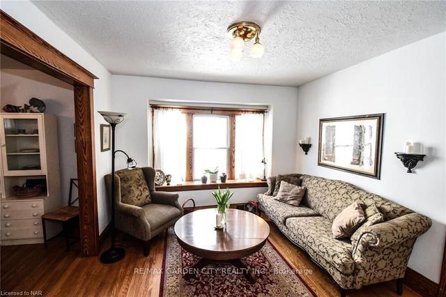 56 Woodland Ave, House detached with 3 bedrooms, 1 bathrooms and 2 parking in St. Catharines ON | Image 8