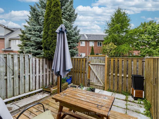 13 Spadina Rd, Townhouse with 3 bedrooms, 3 bathrooms and 1 parking in Brampton ON | Image 31