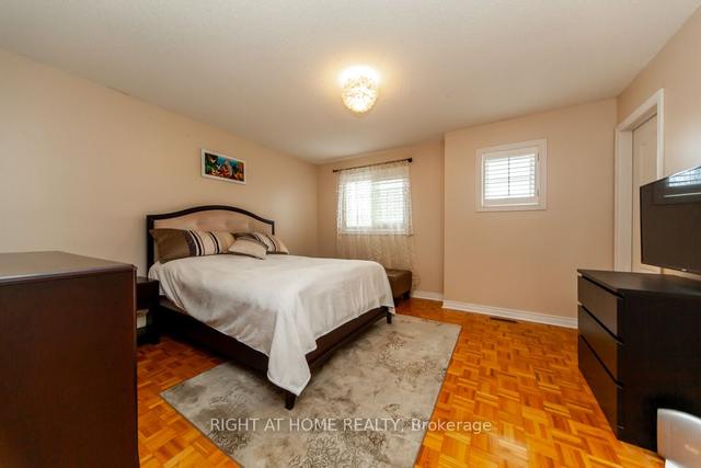 217 Rosanna Cres, House semidetached with 3 bedrooms, 4 bathrooms and 4 parking in Vaughan ON | Image 21