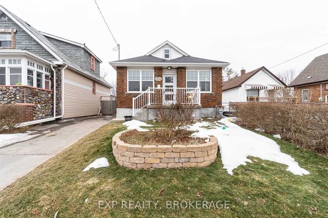 154 Verdun Rd, House detached with 4 bedrooms, 2 bathrooms and 2 parking in Oshawa ON | Image 1
