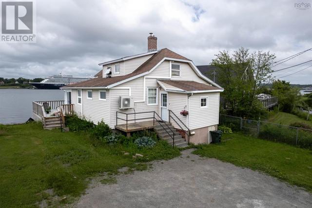 748 Westmount Road, House detached with 4 bedrooms, 1 bathrooms and null parking in Cape Breton NS | Image 2