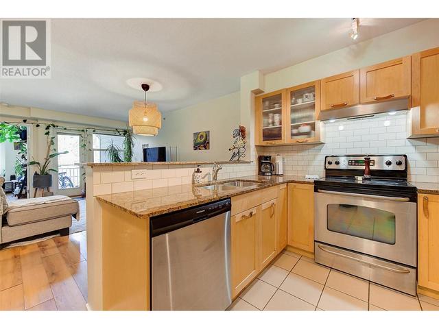 400 - 551 Yates Road, Condo with 2 bedrooms, 1 bathrooms and 1 parking in Kelowna BC | Image 13