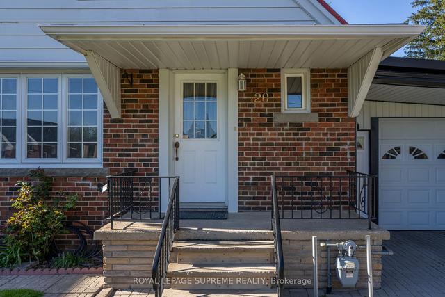 UPPER - 20 Parkchester Rd, House detached with 2 bedrooms, 2 bathrooms and 1 parking in Toronto ON | Image 12