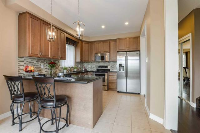 13 Tennant Dr, House detached with 4 bedrooms, 4 bathrooms and 4 parking in Brampton ON | Image 9