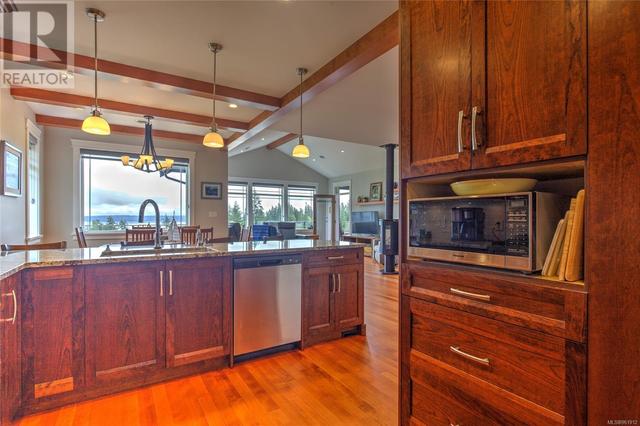 10107 View St, House detached with 4 bedrooms, 4 bathrooms and 4 parking in North Cowichan BC | Image 9