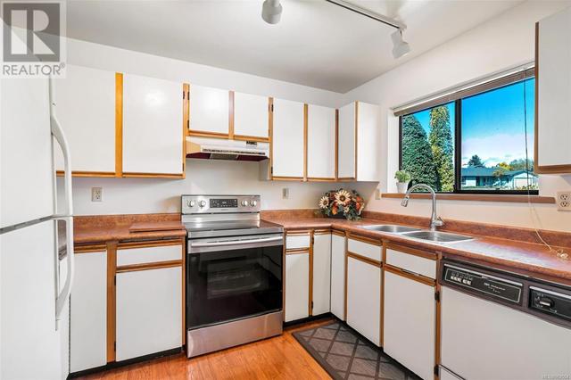 7826 Fairmeadow Pl, House detached with 2 bedrooms, 2 bathrooms and 4 parking in Central Saanich BC | Image 31