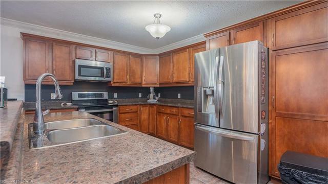 16 - 601 Conklin Rd, House attached with 3 bedrooms, 2 bathrooms and 2 parking in Brantford ON | Image 15