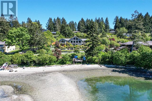 116 Fruitvale Rd, House detached with 3 bedrooms, 3 bathrooms and 4 parking in Saltspring Island BC | Image 2