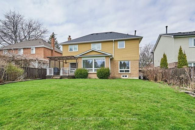 7 Ormandy Crt, House detached with 4 bedrooms, 3 bathrooms and 6 parking in Whitby ON | Image 31