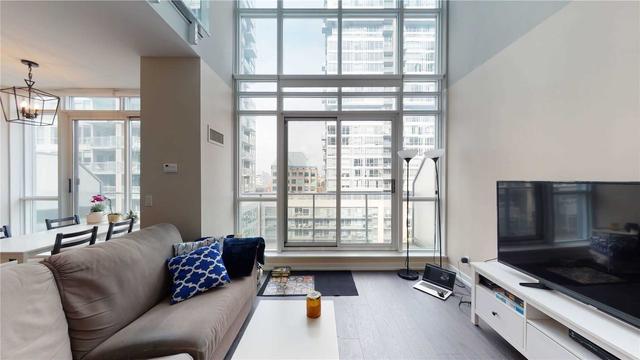 LPH12 - 21 Nelson St, Condo with 1 bedrooms, 2 bathrooms and 1 parking in Toronto ON | Image 14