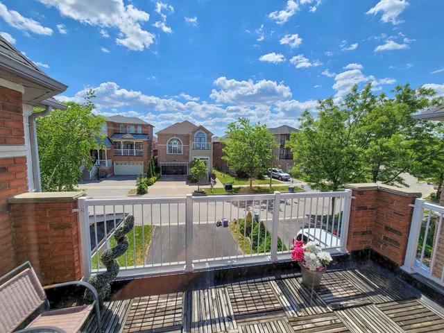 106 Santa Maria Tr, House detached with 3 bedrooms, 3 bathrooms and 4 parking in Vaughan ON | Image 22