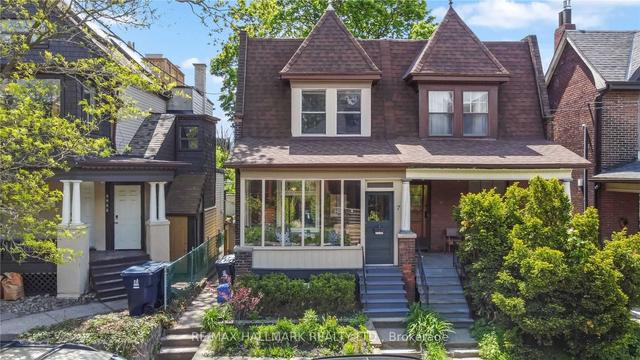 7 Grafton Ave, House semidetached with 3 bedrooms, 2 bathrooms and 2 parking in Toronto ON | Image 12