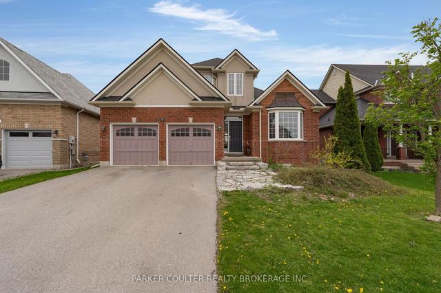 54 Ellis Cres, House detached with 4 bedrooms, 2 bathrooms and 4 parking in Kawartha Lakes ON | Image 1
