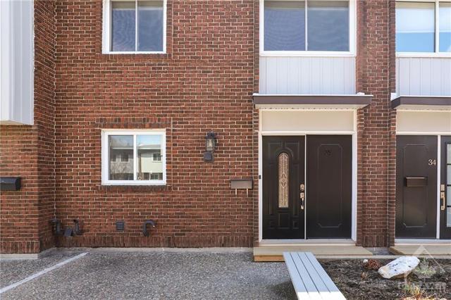 35 - 1821 Walkley Road, Townhouse with 3 bedrooms, 3 bathrooms and 2 parking in Ottawa ON | Image 2