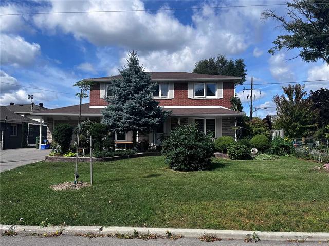 48 Gleneagle Cres, House detached with 4 bedrooms, 4 bathrooms and 6 parking in Toronto ON | Image 1
