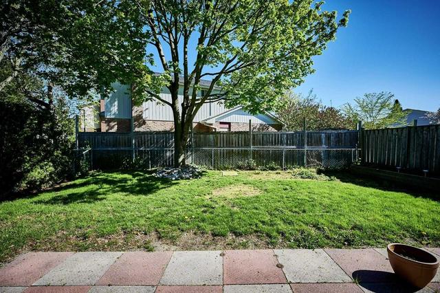 76 Amanda Dr, House detached with 3 bedrooms, 2 bathrooms and 3 parking in Toronto ON | Image 27