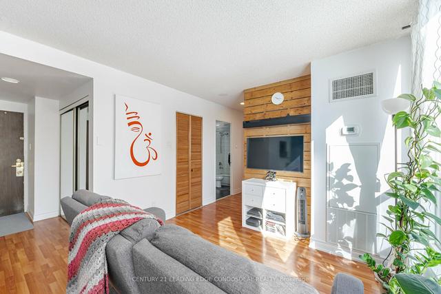 201 - 2901 Kipling Ave, Condo with 1 bedrooms, 1 bathrooms and 2 parking in Toronto ON | Image 4