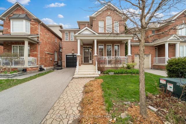 194 Gail Parks Cres, House detached with 3 bedrooms, 4 bathrooms and 3 parking in Newmarket ON | Image 1