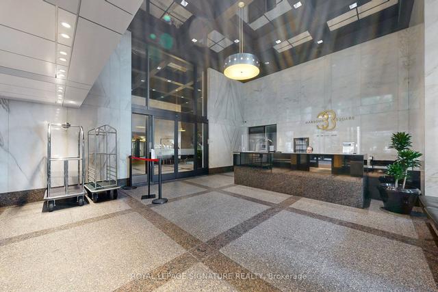 2634 - 33 Harbour Sq, Condo with 1 bedrooms, 1 bathrooms and 1 parking in Toronto ON | Image 29